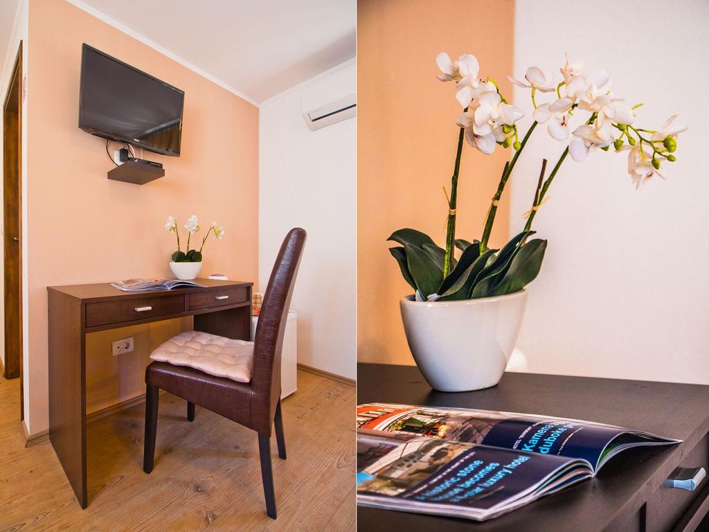 Guesthouse Imperator สปลิท ภายนอก รูปภาพ